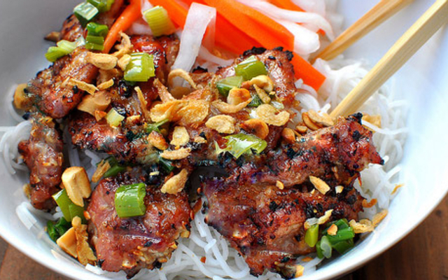 Chị Út - Cơm Tấm & Bún Thịt Nướng