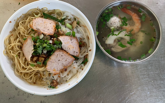 Dụng cụ ăn uống