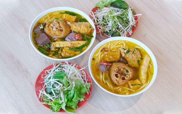 Bún riêu + Bún Thêm