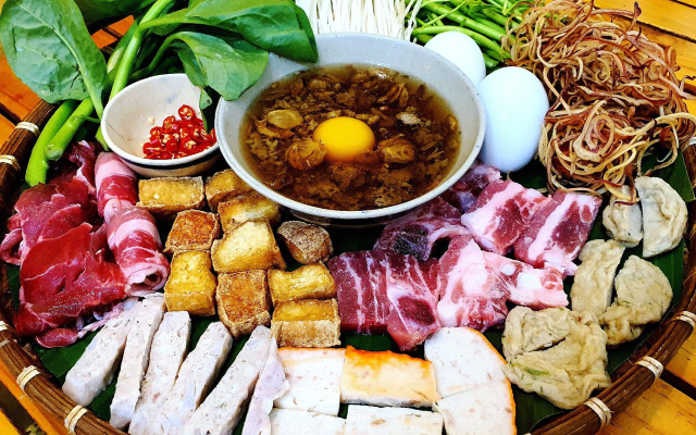 Chị Em Cám - Lẩu Riêu Cua Đồng