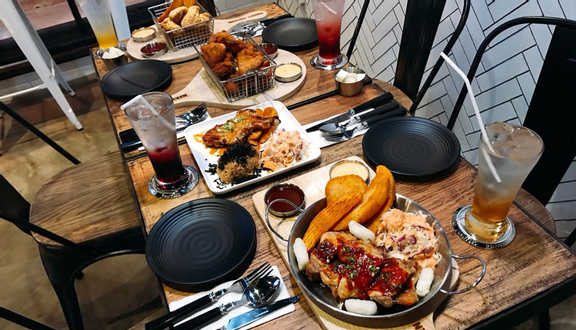 Cheeky Chicken - Sư Vạn Hạnh
