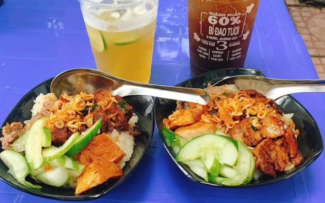 Bánh mì trứng chả