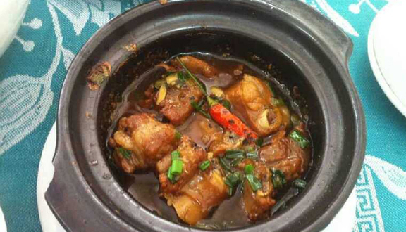 Châu Quán - Điểm Tâm Sáng & Cơm Trưa