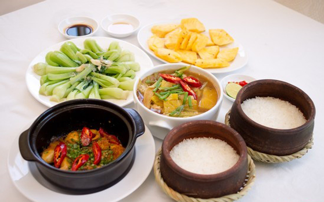 Cơm Đập Ếch Xào Chua Ngọt