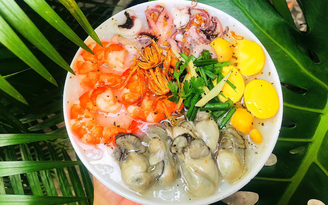 Cháo Hàu Thịt Nguyên Con