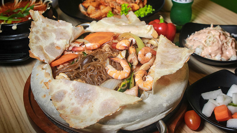 Gà có xương mật ong