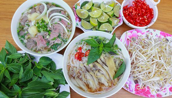 Cơm gà luộc chặt