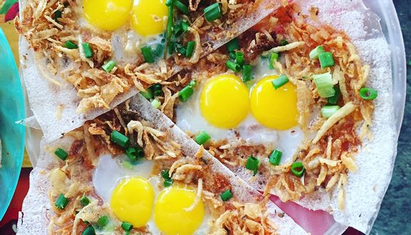 COMBO: Bánh cuốn trứng chiên giòn bò khô +  Bánh tráng trứng bò khô + trà đào
