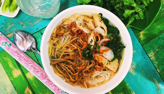 Mì cải bó xôi sốt kem nấm