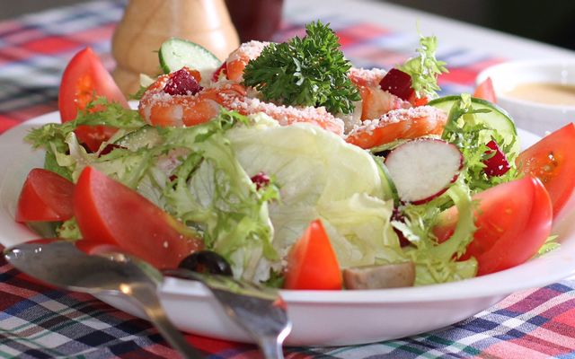Salad Cá Ngừ (Tuna Salad)
