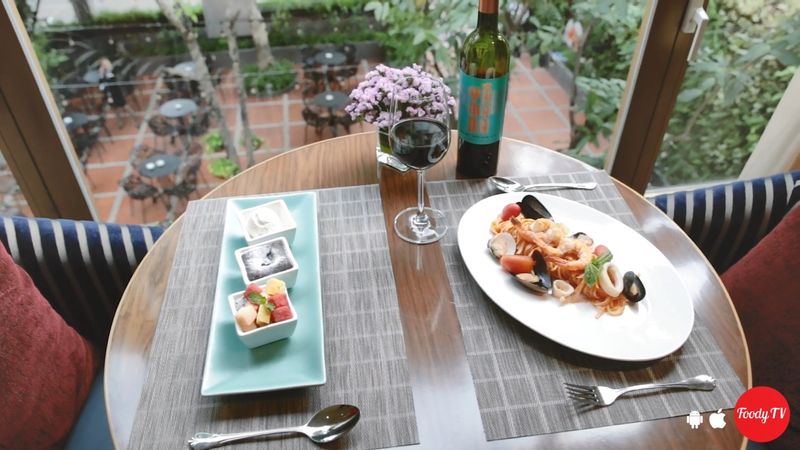 Cafe Central Villa Pasteur