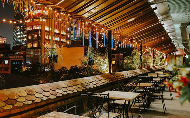 Cà Phê Cô Ba Rooftop - Đồng Khởi
