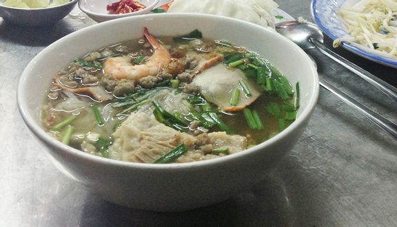 Cả Cần Buổi Sáng - Hủ Tiếu & Bánh Bao