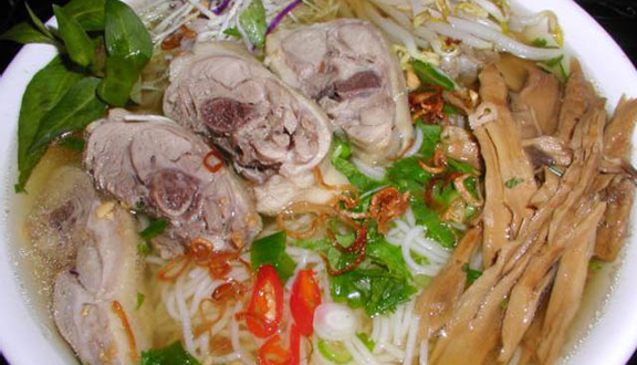 Bún Vịt Cây Mận