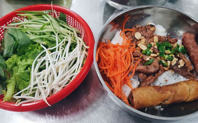 Bún Thịt Nướng & Khoai Nướng - Đoàn Văn Bơ