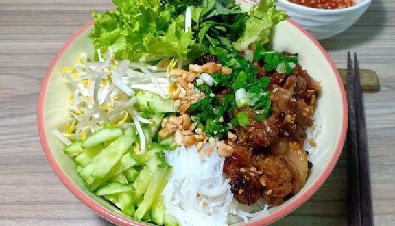 Bún Thịt Nướng Choại - Tô Hiến Thành