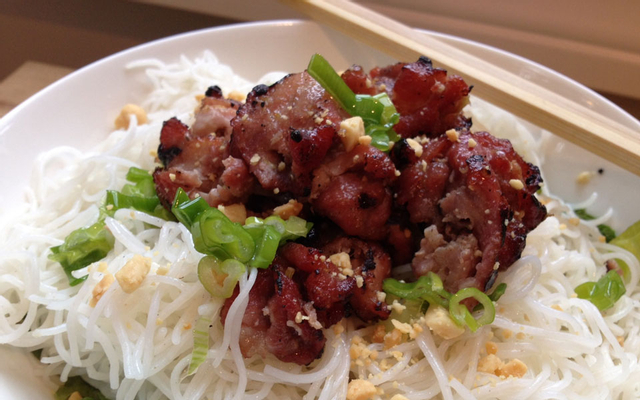 Bún Thịt Nướng Chị Huệ - Lạc Long Quân