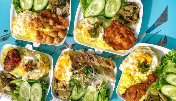Bánh Canh Chả Chiên+ Trứng Cút