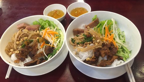 Bún Thịt Nướng Chả Giò - Nguyễn Trung Trực