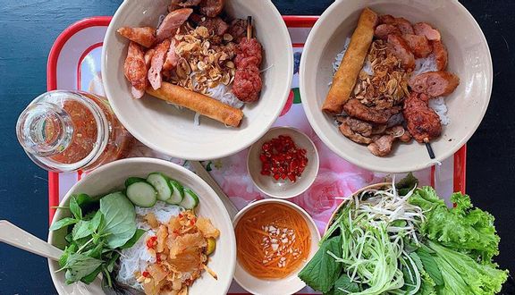 Bún Thịt Nướng & Ăn Vặt Bonmi
