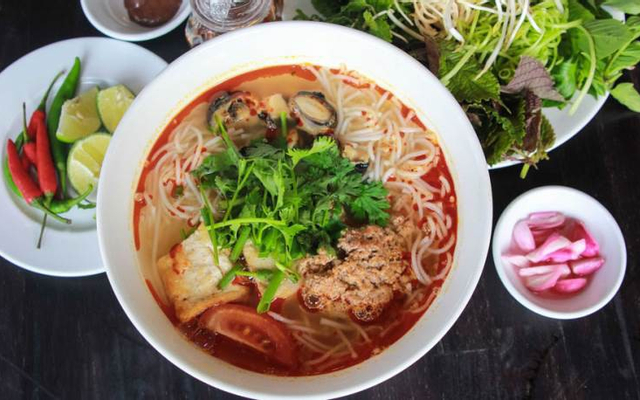 Bún riêu cua chả