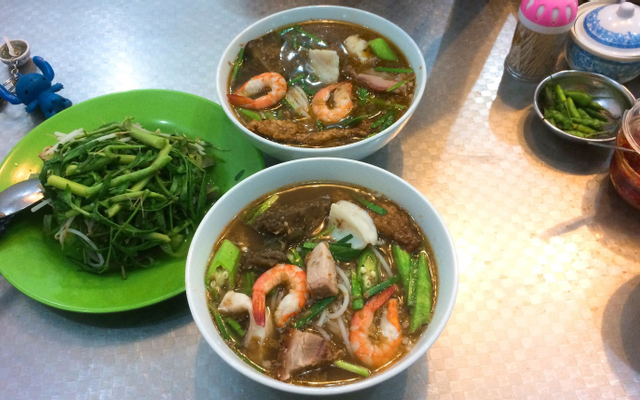 Bún mọc chả