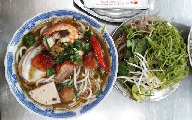 Bún mắm đầy đủ