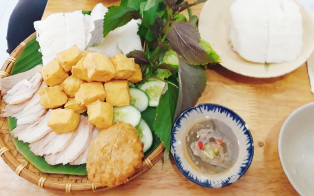 Bún đậu chả cốm