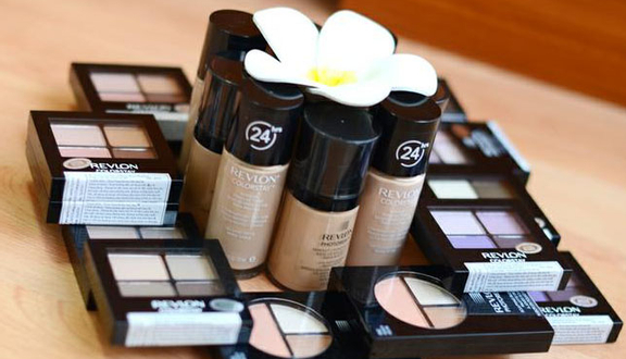Mỹ Phẩm Revlon Love Is On - Vincom Centel Nguyễn Chí Thanh