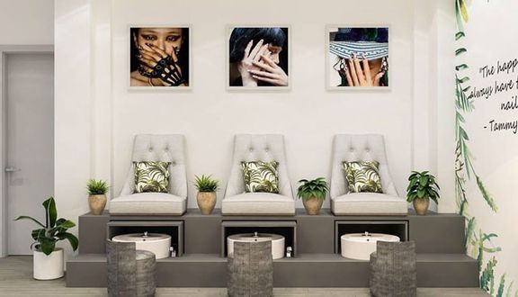 Lion Beauty Nails