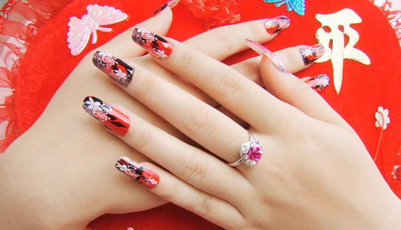 Halei Nail
