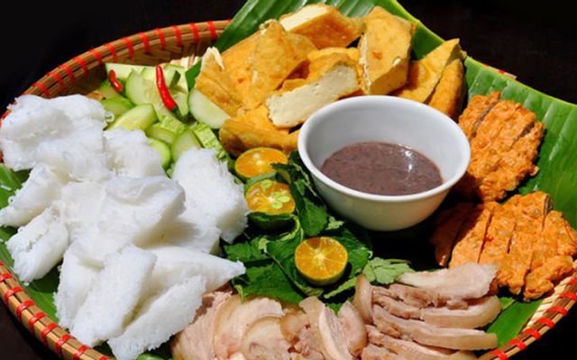 Bún đậu chả cốm