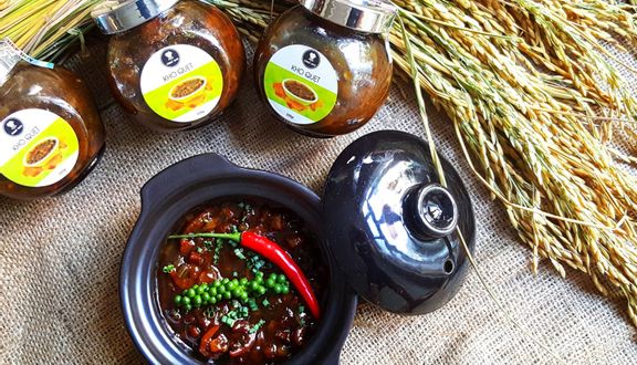 Cơm Gà Xào Xả Ớt
