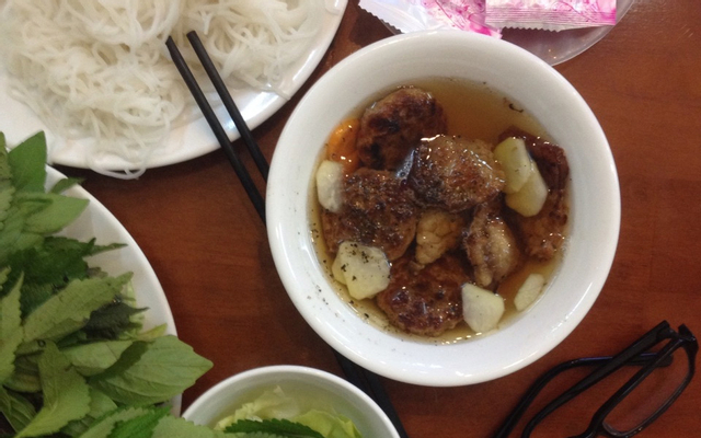 Bún chả giò