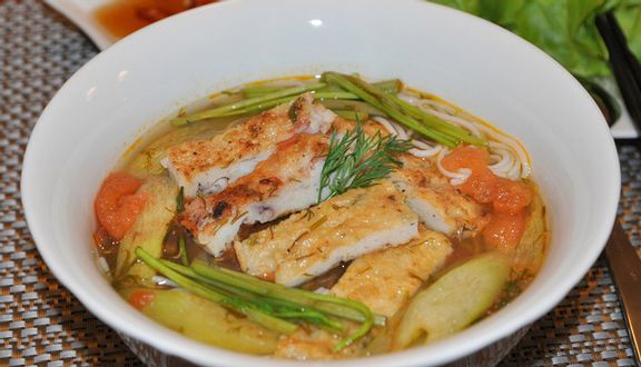 Bún Chả Cá Chẩy Mập