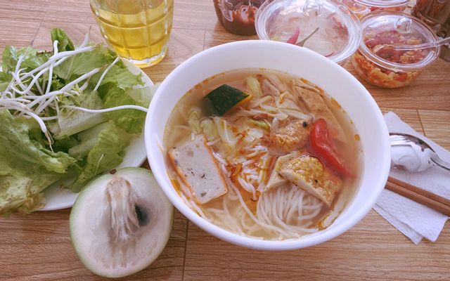 Bún đặc biệt( cá, chả, tôm,mực)