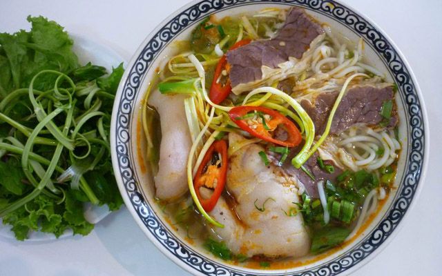 Bún chả giò