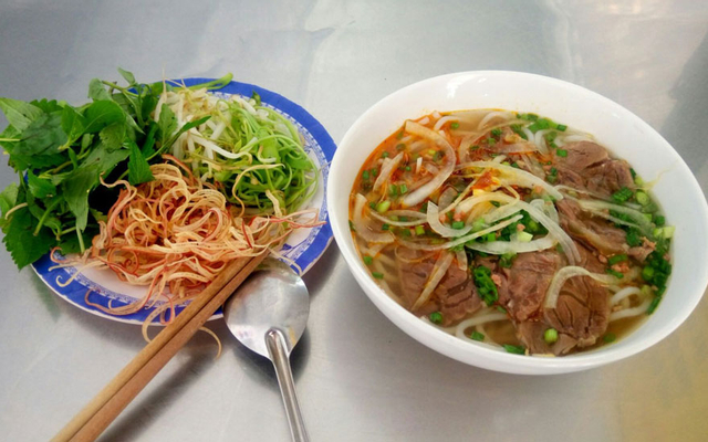 Bún bò gân
