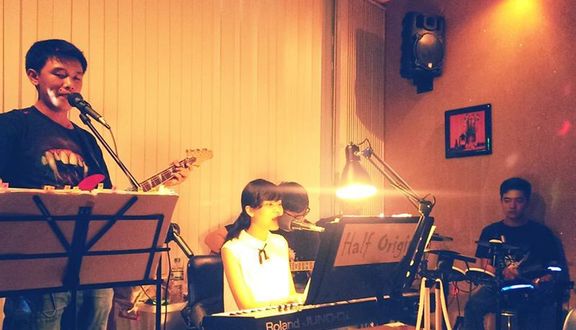 Tiny Corner Cafe - Lý Tự Trọng
