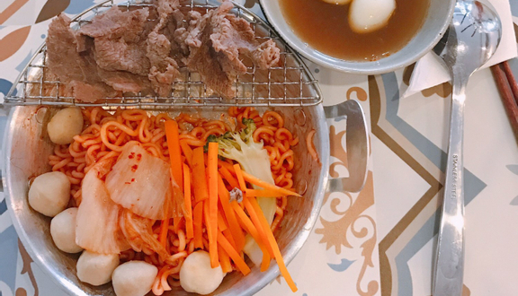Tiệm Mì Khuya - Trần Bình Trọng