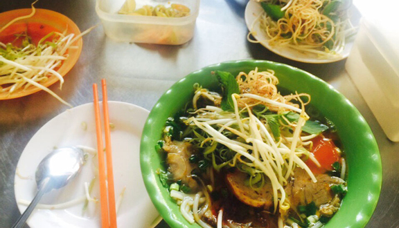 Bún Bò & Nước Giải Khát