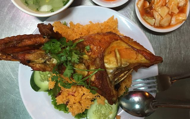 Sinh Ký - Cơm Gà Xối Mỡ