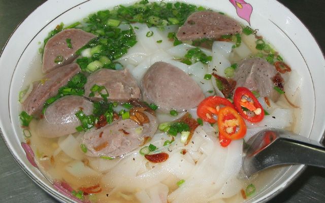 Sáu Hoài - Pizza & Hủ Tiếu 