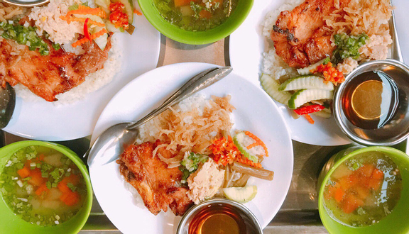 Quán Cơm Hoàng Trọng