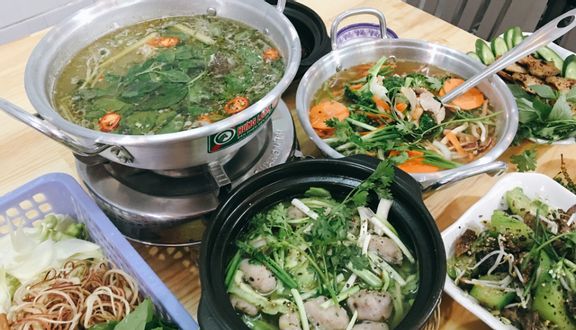 Quán Cơm Cô Hương