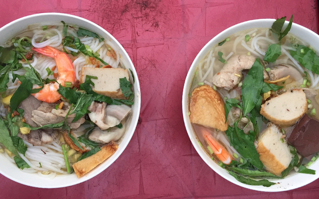 Miến Gà & Bún Nước Suông