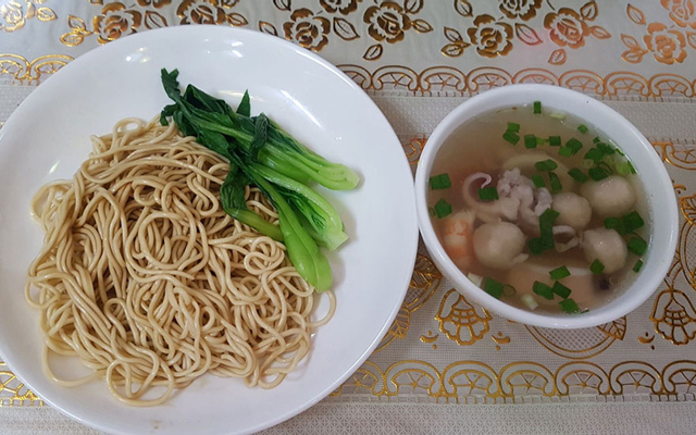 Mì Khô Sườn Non
