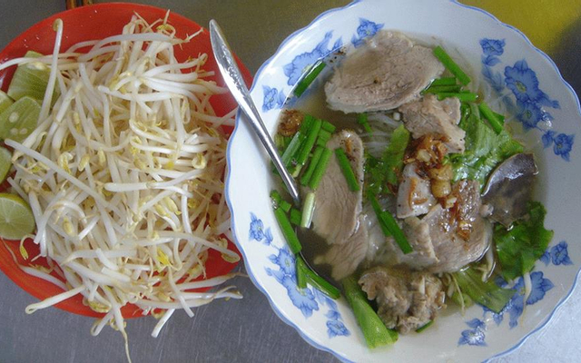 Hủ Tiếu Mì & Bún Riêu Cua