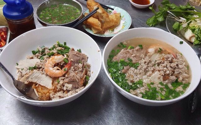 Hủ Tiếu & Bò Kho - Đường 30 Tháng 4