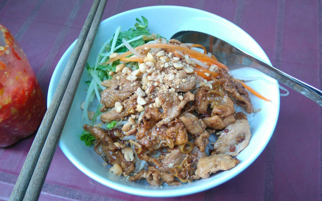 Hủ Tiếu, Bò Kho & Bún Xào